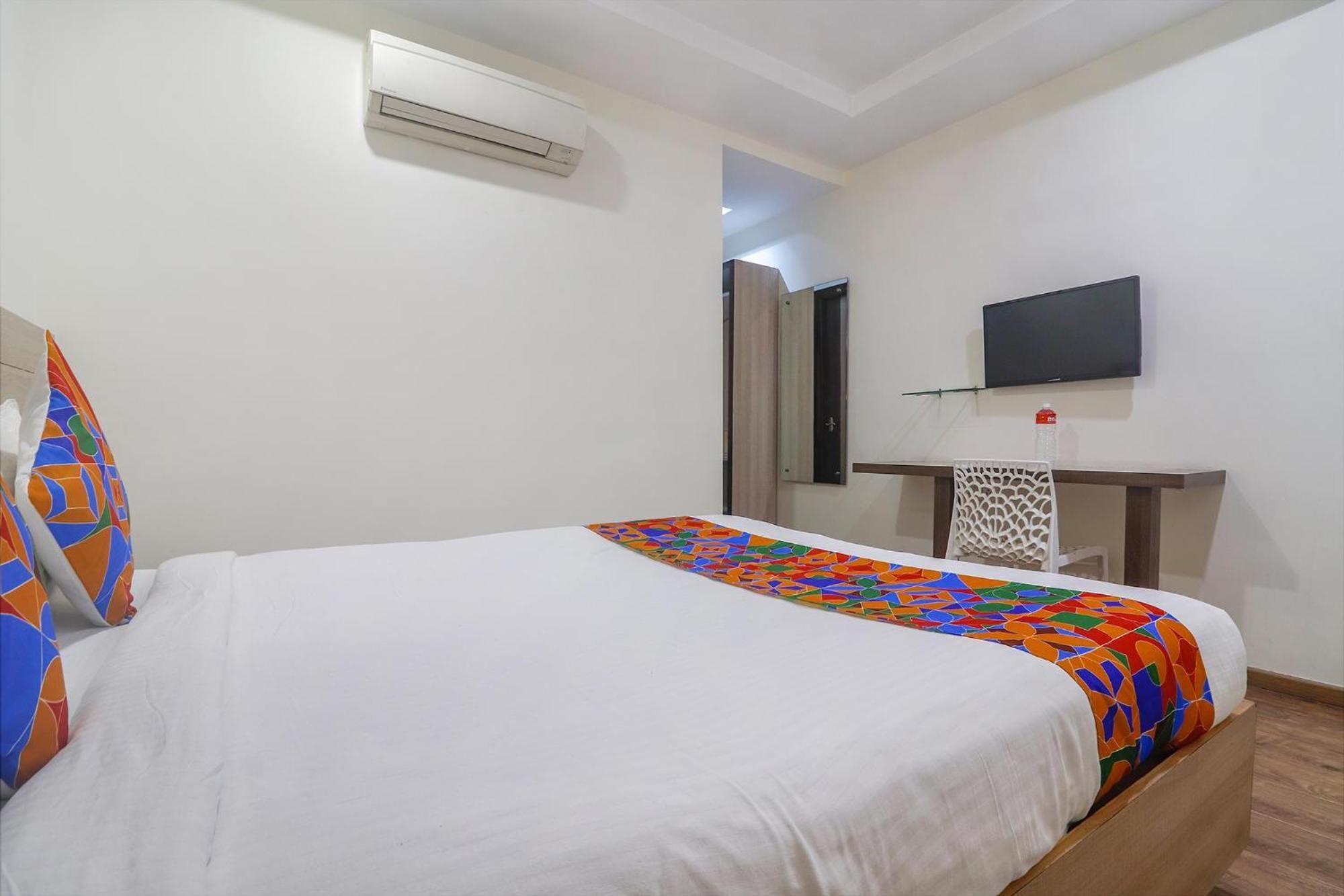 Fabhotel Pride Inn Financia - Nr Dlf Cyber City, Gachibowli Haidarábád Kültér fotó