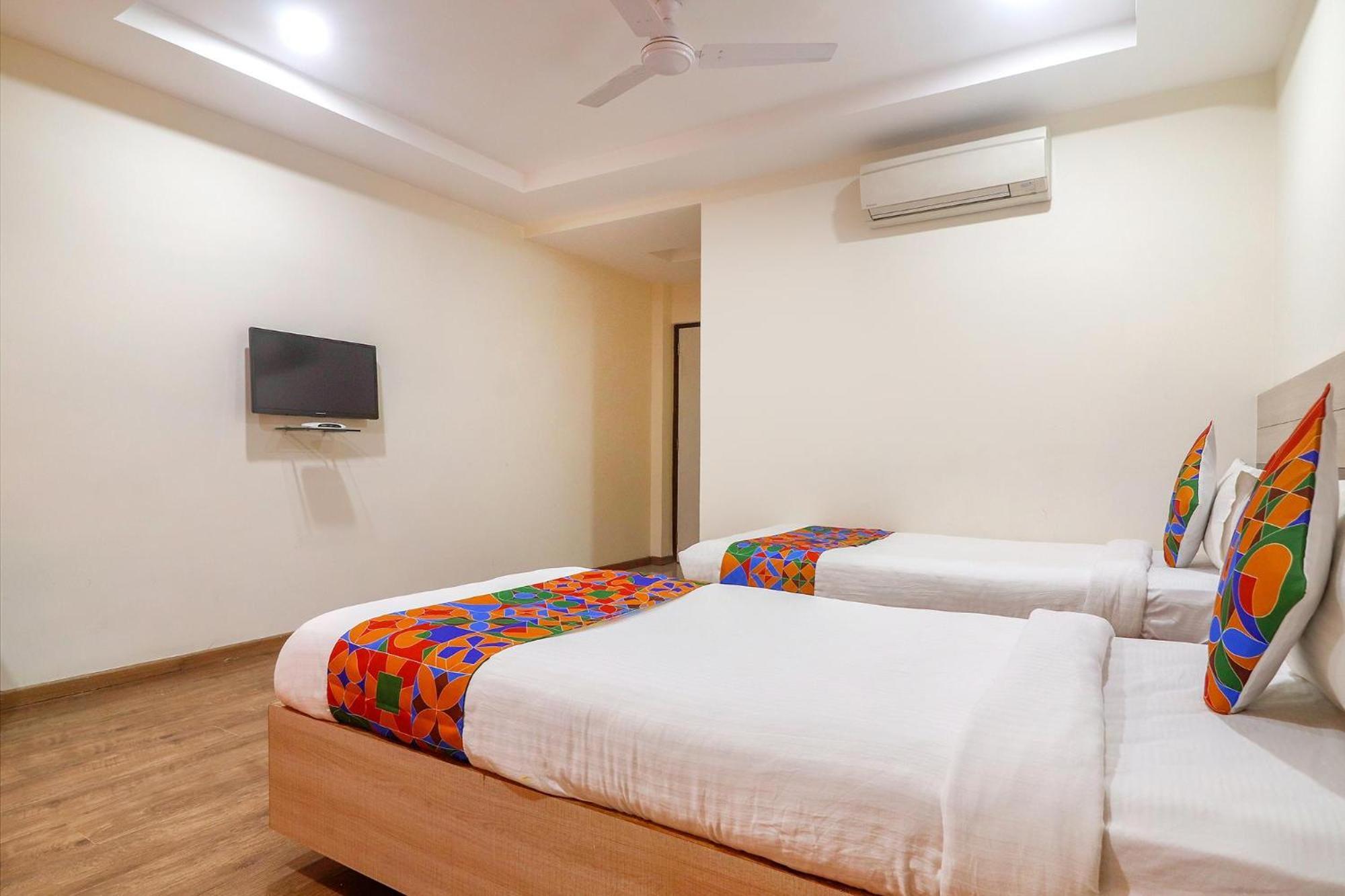 Fabhotel Pride Inn Financia - Nr Dlf Cyber City, Gachibowli Haidarábád Kültér fotó